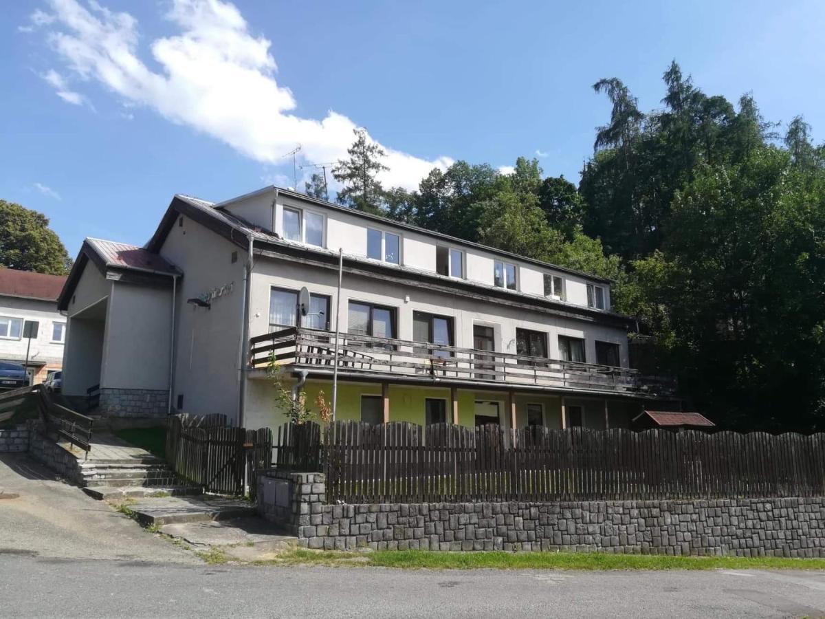 Hobiti Doupe Apartment Strazisko