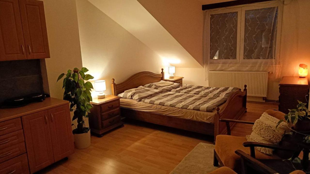 Hobiti Doupe Strazisko